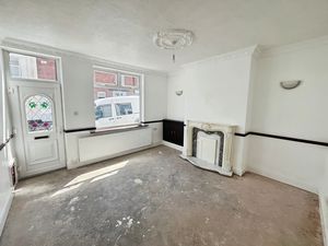 Lounge- click for photo gallery